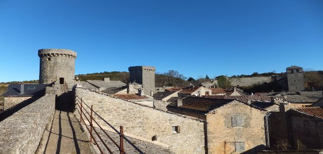 Village templier de La Couvertoirade situé sur le Larzac